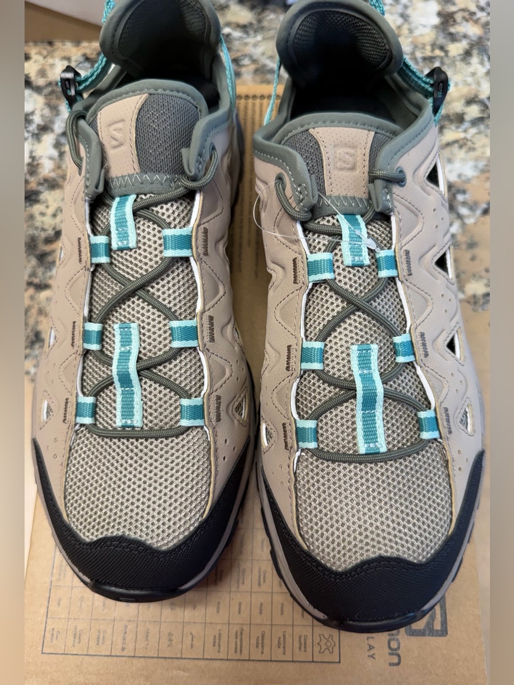 Salomon women’s 9.5 Alhama W shoes- new no box top